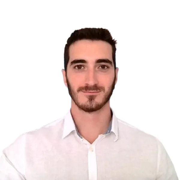 Aitor Izal, gestor de pacientes del equipo del Dr. Eduardo García Cruz en Barcelona